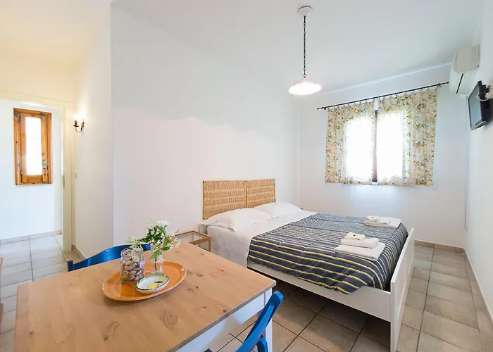Bed & Breakfast Kalinifta 4*